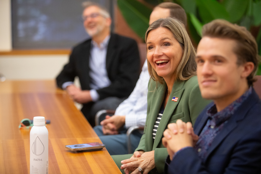 Doug Burgham meets Hamm Fellows 